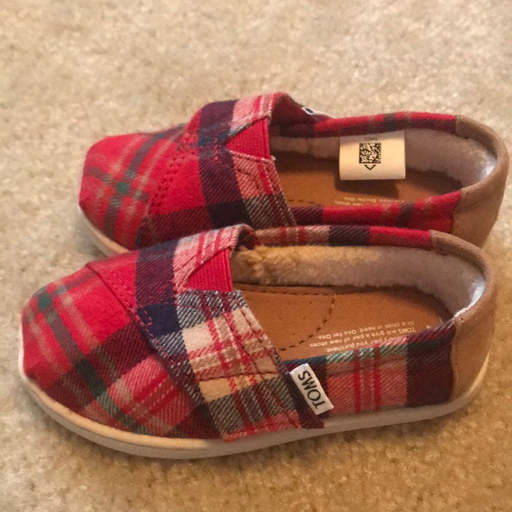 Toms toddler size 7